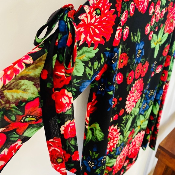 Club Monaco Dolice Silk Top - Picture 3 of 3